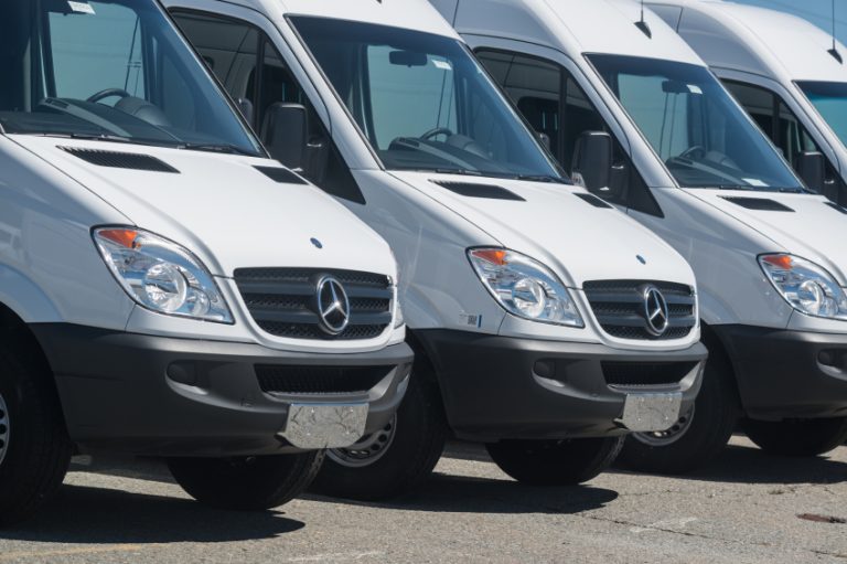 Daimler to build Sprinter Vans in U.S.