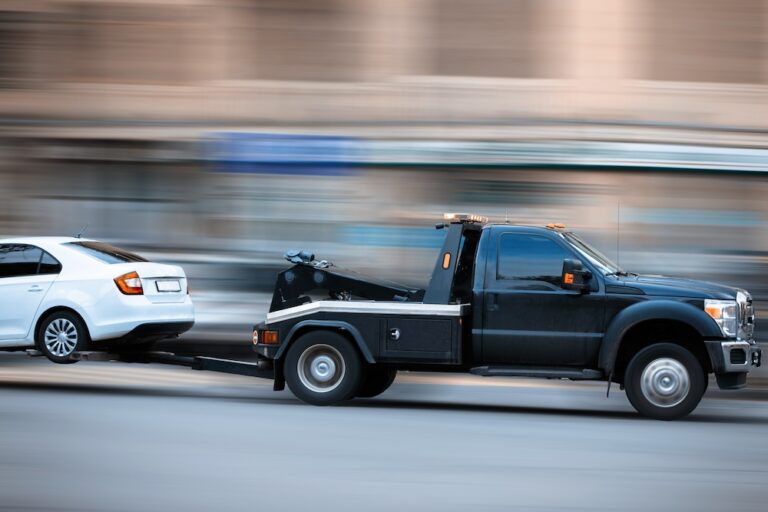 What Does Reliable Tow Truck Insurance Cover?